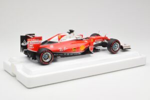 Scuderia Ferrari SF16-H #5 S. Vettel Italian GP 2016 BBR 1:18 BBR181625 Métal — image 2 sur 7