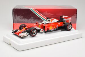 Scuderia Ferrari SF16-H #5 S. Vettel Italian GP 2016 BBR 1:18 BBR181625 Métal — image 7 sur 7