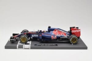 Scuderia Toro Rosso STR10 Renault #33 M. Verstappen Australian GP 2015 Minichamps 1:18 117150033 Résine