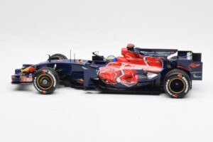 Scuderia Toro Rosso STR3 #11 S. Bourdais F1 2008 Minichamps 1:18 150080014 Métal — image 3 sur 6