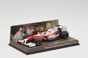 Toyota TF109 Panasonic Toyota Racing #9 J. Trulli F1 2009 Minichamps 1:43 AM62130 Métal — image 2 sur 5
