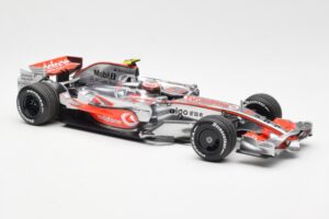 McLaren MP4-23 Mercedes #23 H. Kovalainen 2008 Minichamps 1:18 530081823 Métal — image 4 sur 6