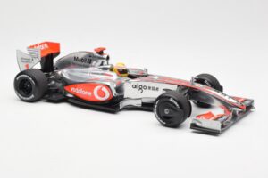 McLaren MP4-24 #1 L. Hamilton 2009 Dealer Edition Minichamps 1:18 503091801 Métal — image 4 sur 6