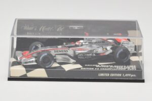 Dallara F303 N. Piquet British F3 Championship 2003 Minichamps 1:43 400030333 Métal — image 5 sur 5