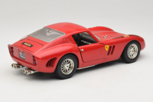 Ferrari 250 GTO Rouge Bburago 1:18 B003 Métal — image 3 sur 8