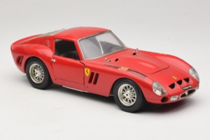 Ferrari 250 GTO Rouge Bburago 1:18 B003 Métal — image 6 sur 8