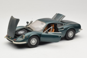 Ferrari 246 GT Dino Vert Anson 1:18 30359 Métal — image 2 sur 8