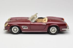 Ferrari 250 GT California Rouge Hot Wheels 1:18 3401158 Métal — image 4 sur 8