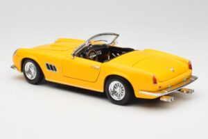 Ferrari 250 GT California Spider Jaune Hot Wheels 1:18 23905 Métal — image 7 sur 8