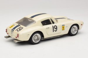 Ferrari 250 GT SWB Berlinette #19 Tour de France Automobile 1961 Eagles Race 1:18 6500 Métal — image 3 sur 8