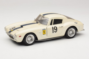 Ferrari 250 GT SWB Berlinette #19 Tour de France Automobile 1961 Eagles Race 1:18 6500 Métal