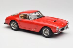 Ferrari 250 GT SWB Rouge CMC 1:18 M-046 Métal — image 4 sur 6