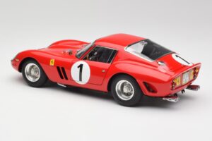 Ferrari 250 GTO #1 P. Rodriguez / W. Mairesse Paris 1000km 1962 CMC 1:18 M-254 Métal — image 5 sur 6