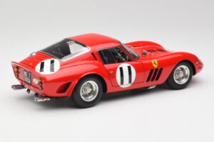 Ferrari 250 GTO #11 J. Surtees / M. Parkes Paris 1000km 1962 CMC 1:18 M-249 Métal — image 2 sur 6