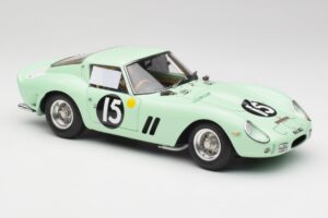 Ferrari 250 GTO #15 S. Moss / G. Hill Goodwood 1962 CMC 1:18 M-247 Métal — image 4 sur 6