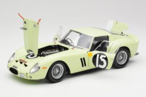 Ferrari 250 GTO #15 S. Moss / I. Ireland Goodwood Tourist Trophy Winner 1962 Kyosho 1:18 08438C Métal — image 2 sur 8