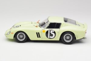 Ferrari 250 GTO #15 S. Moss / I. Ireland Goodwood Tourist Trophy Winner 1962 Kyosho 1:18 08438C Métal — image 4 sur 8
