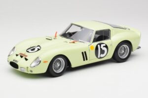 Ferrari 250 GTO #15 S. Moss / I. Ireland Goodwood Tourist Trophy Winner 1962 Kyosho 1:18 08438C Métal