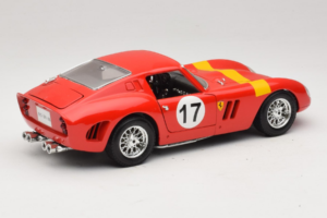 Ferrari 250 GTO #17 Bburago Sammlerborse Rouge Bburago 1:18 3007-P1 Métal — image 3 sur 8