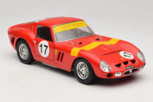 Ferrari 250 GTO #17 Bburago Sammlerborse Rouge Bburago 1:18 3007-P1 Métal — image 6 sur 8