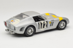 Ferrari 250 GTO #172 L. Bianchi / G. Berger Tour de France 1962 Argent Édition Limitée Bburago 1:18 3011-S1 Métal — image 3 sur 8