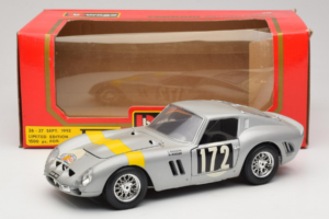 Ferrari 250 GTO #172 L. Bianchi / G. Berger Tour de France 1962 Argent Édition Limitée Bburago 1:18 3011-S1 Métal — image 8 sur 8