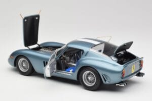 Ferrari 250 GTO #24 P. Rodriguez 12 Hours of Sebring GT3.0 Winner 1962 Kyosho 1:18 08438D Métal — image 5 sur 8