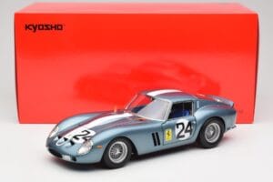 Ferrari 250 GTO #24 P. Rodriguez 12 Hours of Sebring GT3.0 Winner 1962 Kyosho 1:18 08438D Métal — image 8 sur 8