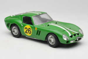 Ferrari 250 GTO #26 Vert Rayures Blanches 1962 Bburago 1:18 3011-G3 Métal — image 6 sur 8