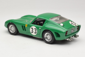 Ferrari 250 GTO #33 Vert Bburago 1:18 3011-G1 Métal — image 7 sur 8