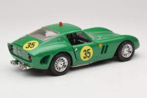 Ferrari 250 GTO #35 Vert 1962 Bburago 1:18 3011-G2 Métal — image 3 sur 8