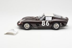 Ferrari 250 GTO #86 Targa Florio 1962 CMC 1:18 M-156 Métal — image 3 sur 6