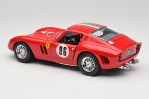 Ferrari 250 GTO #96 Rouge 1962 Bburago 1:18 3011-N1 Métal — image 7 sur 8