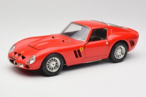 Ferrari 250 GTO Rouge Bburago 1:18 3011 Métal