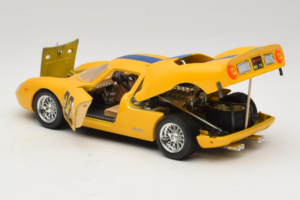 Ferrari 250 LM #22 Jaune 1965 Bburago 1:18 3333-Y1 Métal — image 5 sur 8