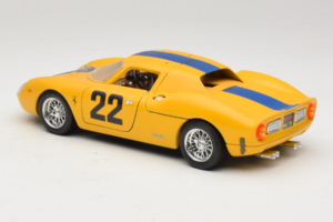 Ferrari 250 LM #22 Jaune 1965 Bburago 1:18 3333-Y1 Métal — image 7 sur 8