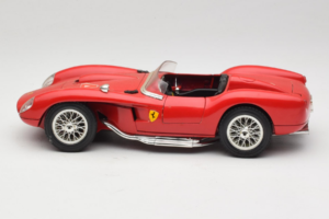 Ferrari 250 Testa Rossa #4 Rouge Replacement Box 1957 Bburago 1:18 3007-R6 Métal — image 4 sur 8
