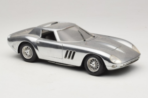 Ferrari 275 GTB Chrome Argent Guiloy 1:18 B004 Métal — image 6 sur 8