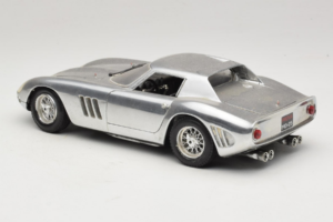 Ferrari 275 GTB Chrome Argent Guiloy 1:18 B004 Métal — image 7 sur 8