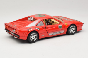 Ferrari 288 GTO #1 Rouge 1984 Bburago 1:18 3027-P3 Métal — image 3 sur 8