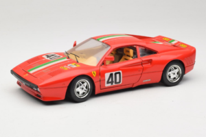 Ferrari 288 GTO #40 Rouge Drapeau Italien 1984 Bburago 1:18 3027-P1 Métal