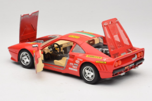 Ferrari 288 GTO Rally #40 Rouge 1986 Bburago 1:18 3057-P1 Métal — image 5 sur 8