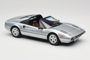 Ferrari 308 GTS Argent Norev 1:18 187934 Métal — image 5 sur 7