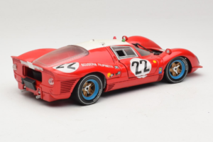 Ferrari 330 P4 #22 Scuderia Filipinetti Poor Condition 1967 Revell 1:18 48825-P1 Métal — image 3 sur 8