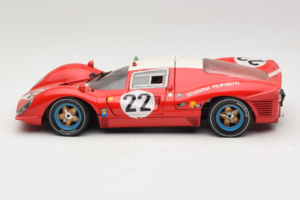 Ferrari 330 P4 #22 Scuderia Filipinetti Poor Condition 1967 Revell 1:18 48825-P1 Métal — image 4 sur 8