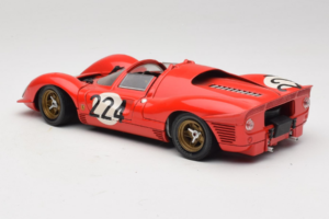 Ferrari 330 P4 #224 Rouge 1967 Revell 1:18 48825-P2 Métal — image 6 sur 7