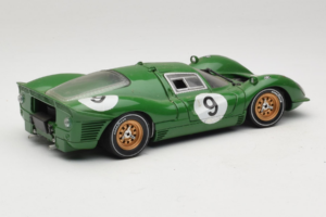Ferrari 330 P4 #9 Vert Spa-Francorchamps 1967 Eagles Race 1:18 41007 Métal — image 3 sur 8