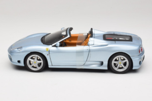 Ferrari 360 Spider Bleu The Italian Job Hot Wheels 1:18 P9905 Métal — image 3 sur 6