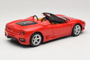 Ferrari 360 Spider Rouge Hot Wheels 1:18 27774-M1 Métal — image 3 sur 8