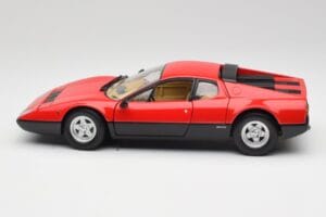 Ferrari 365 GT4/BB Rouge Kyosho 1:18 08173R Métal — image 4 sur 8